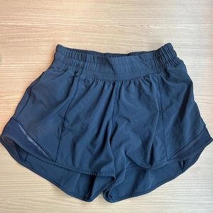 Lululemon Hotty Hot Low Rose Shorts